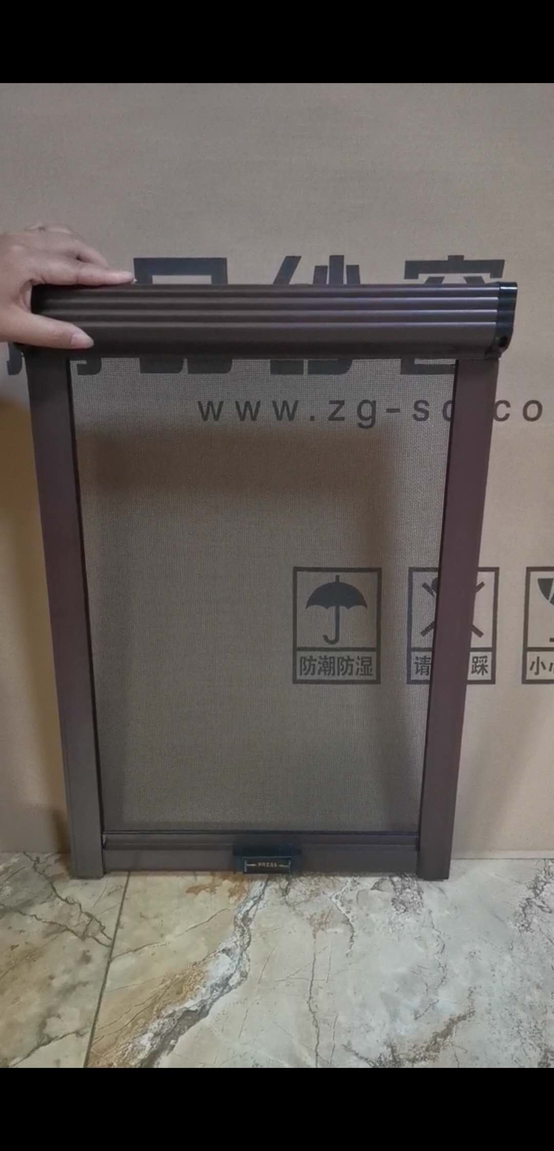 無底梁防風隱形紗窗 (4).jpg